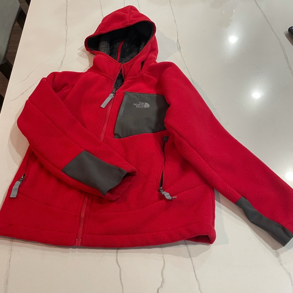 Boys North Face jacket size small (7/8)